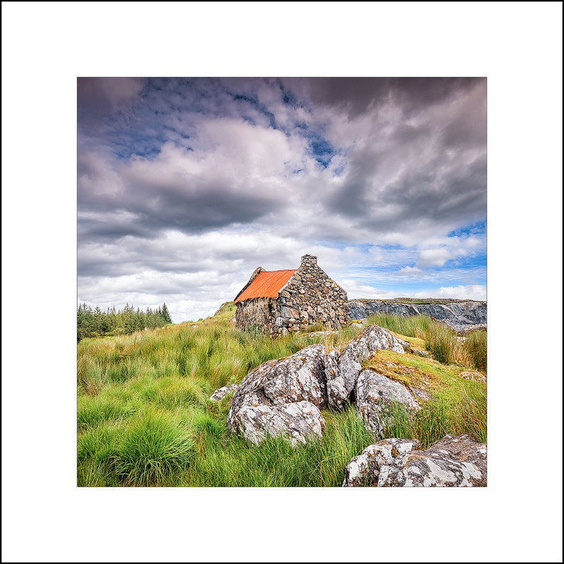 An old abandon cottage in beautiful Connemara by John Taggart Landscapes